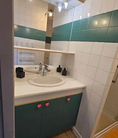 Appartement Avec Jardin Et Parking 04 *