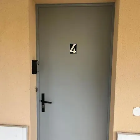 Avec Jardin Et Parking 04 شقة